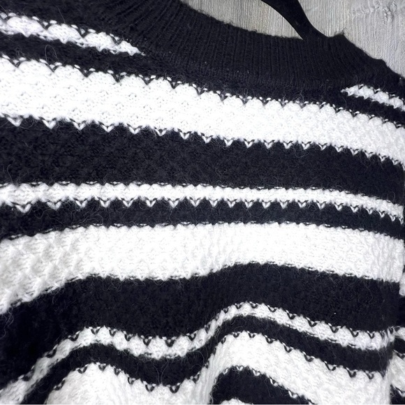 Jessica Simpson Portia Anthracite Stripe Combo Sweater - Picture 7 of 9